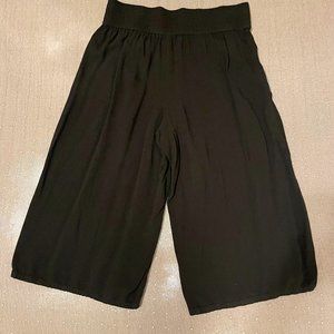 Black Ankle-Length Loose Fit Pants